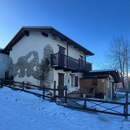 Chalet Alpina Di Pinot *